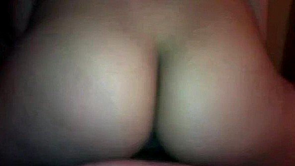 Пьяная индианка скачет на хуе после минета