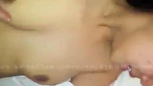 Азиатка согласна встать раком и поебаться