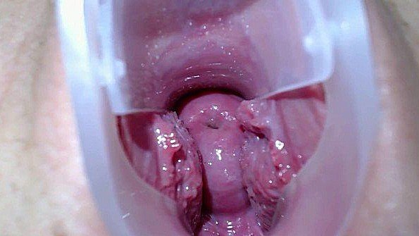 Внутренности пизды девицы крупным планом