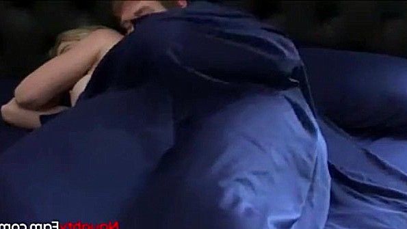 Мать легла к сыну в постель и стала с ним ебаться