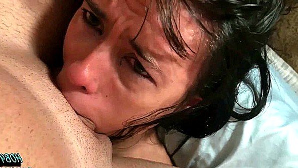 Бедные девушки вынуждены терпеть трах в рот