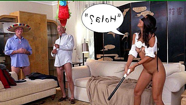 Старики заставила развратную девицу играть в игру