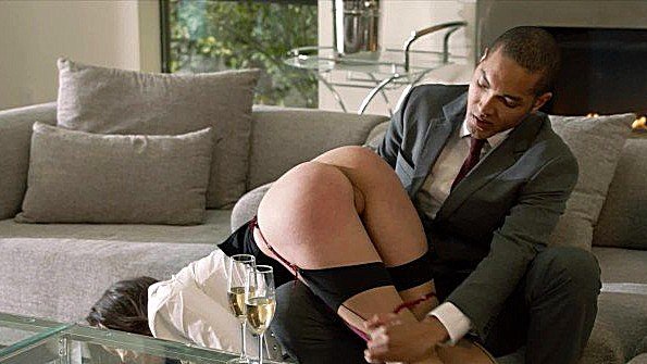 Отшлепал секретаршу в чулках и стал ебать