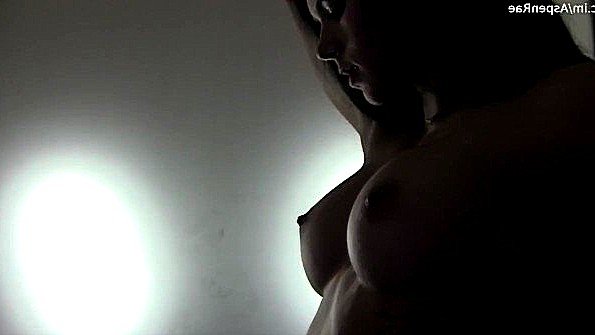 Подборка мастурбации от кокетливой брюнетки