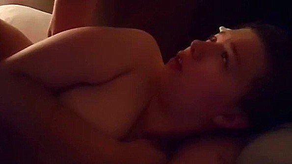 Любительница должна отдаваться кавалеру в постели