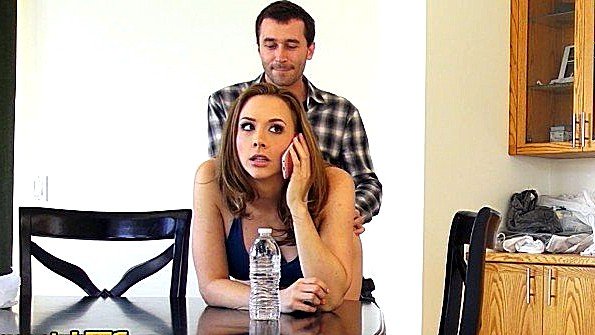 Не дал поговорить по телефону и затрахал деваху