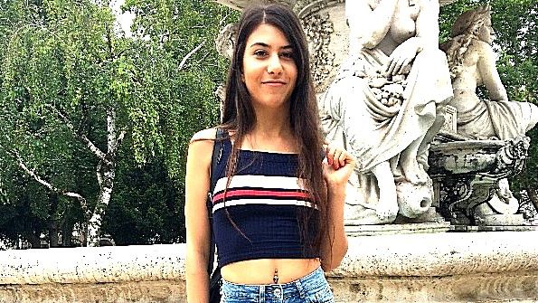 Помог девушке найти улицу и оттрахал ее за помощь