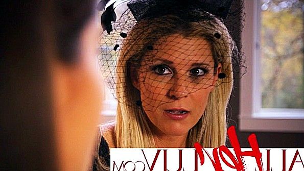 Откровенный разговор девиц завершился трахом в постели