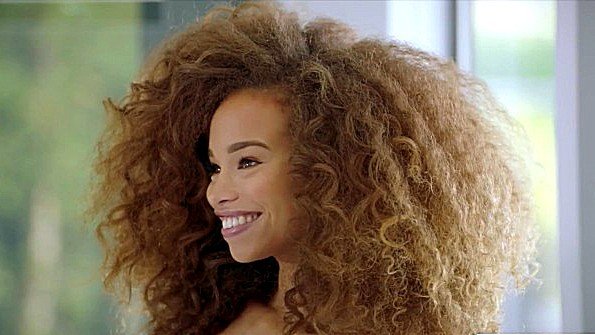 Негритянка рада отдаваться чуваку после пробежки