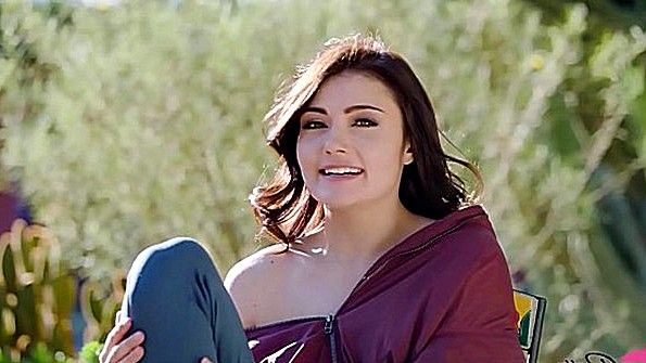 Сразу два негра должны жестко выебать девку