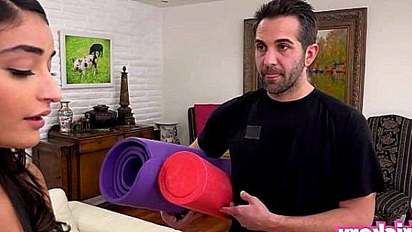 Оттрахал подругу чувака пока тот в виртуальных очках