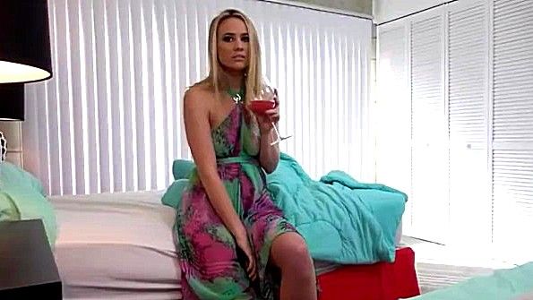 Мать захотела порезвиться с хуем сына и добралась