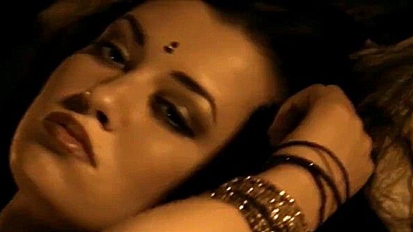 Сексапильная индианка желает заняться сексом