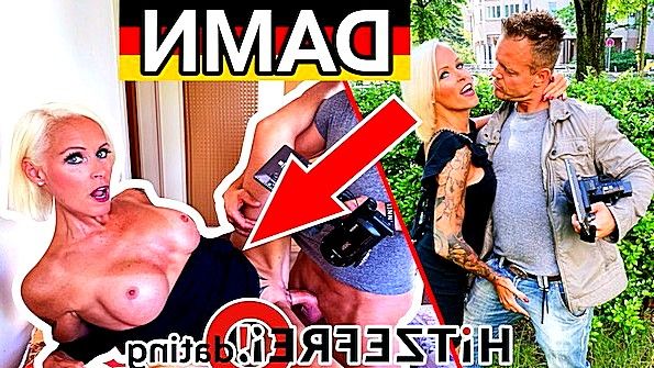 Блондинка в облегающем платье совратила на еблю