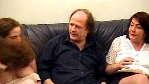 Мать и дочь вместе ебутся с мужиком до изнеможения