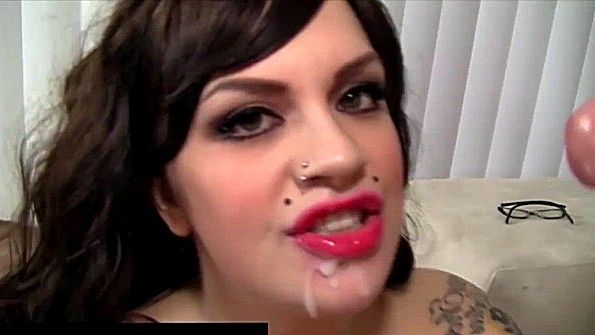 Похотливая толстушка может трахаться по-всякому