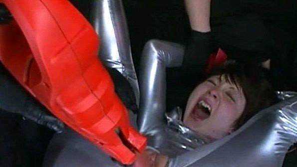 Трах секс машиной через отверстие в лосинах