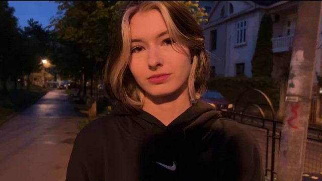 Склеил русскую девушку и пригласил в ресторан на первое свидание