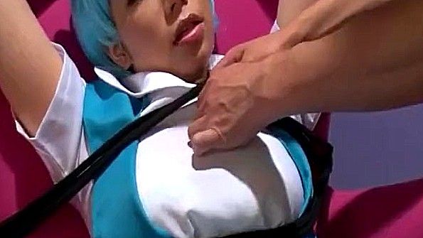 Японку связали и стимулируют пизду игрушками