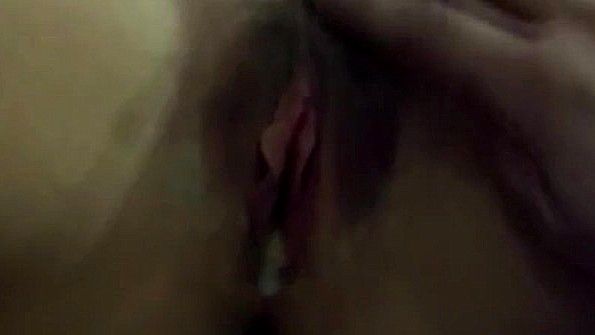 Уложил жену на спину и оттрахал до спермы в пизде